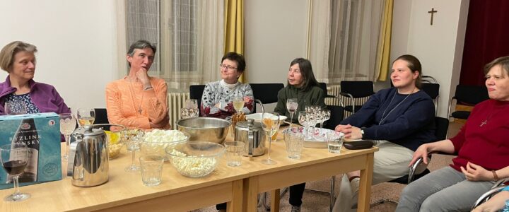 Setkání sester v Hradci